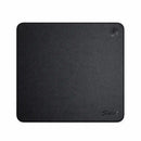 Mouse Pad Control Gamer Scyrox preto de superfície texturizada com bordas costuradas e design minimalista para setup gamer.