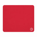 Mouse Pad Gamer Ultraerialace vermelho em fundo branco. Visão destacando o formato retangular de 490 x 420 mm, superfície áspera e texturizada de tecido e bordas costuradas de alta durabilidade, com logotipo circular branco no canto inferior direito.