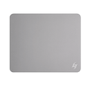 Uma visão sem fundo para dar ênfase ao Mouse Pad Speed Gamer Galaxy Gem retangular cinza texturizado com cantos arredondados, que tem um pequeno logotipo no canto inferior direito, colocado no centro da imagem.