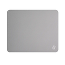 Uma visão sem fundo para dar ênfase ao Mouse Pad Speed Gamer Galaxy Gem retangular cinza texturizado com cantos arredondados, que tem um pequeno logotipo no canto inferior direito, colocado no centro da imagem.